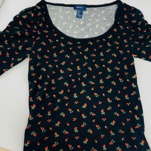 Forever 21 black top with red roses